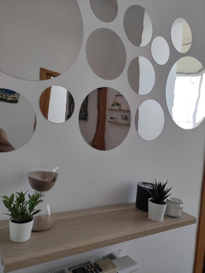 Appartamento A Casa Justa Holiday House City Center Napoli Esterno foto